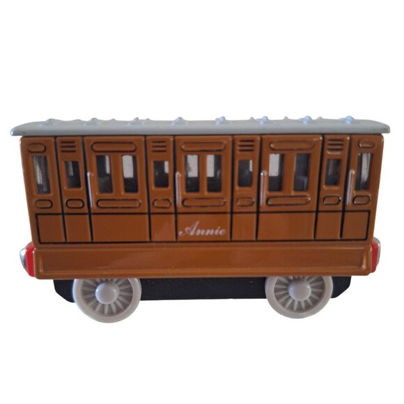Annie Thomas & Friends Take N Play Railroad Tan Diecast Coach Train Car Magnetic - Picture 1 of 7